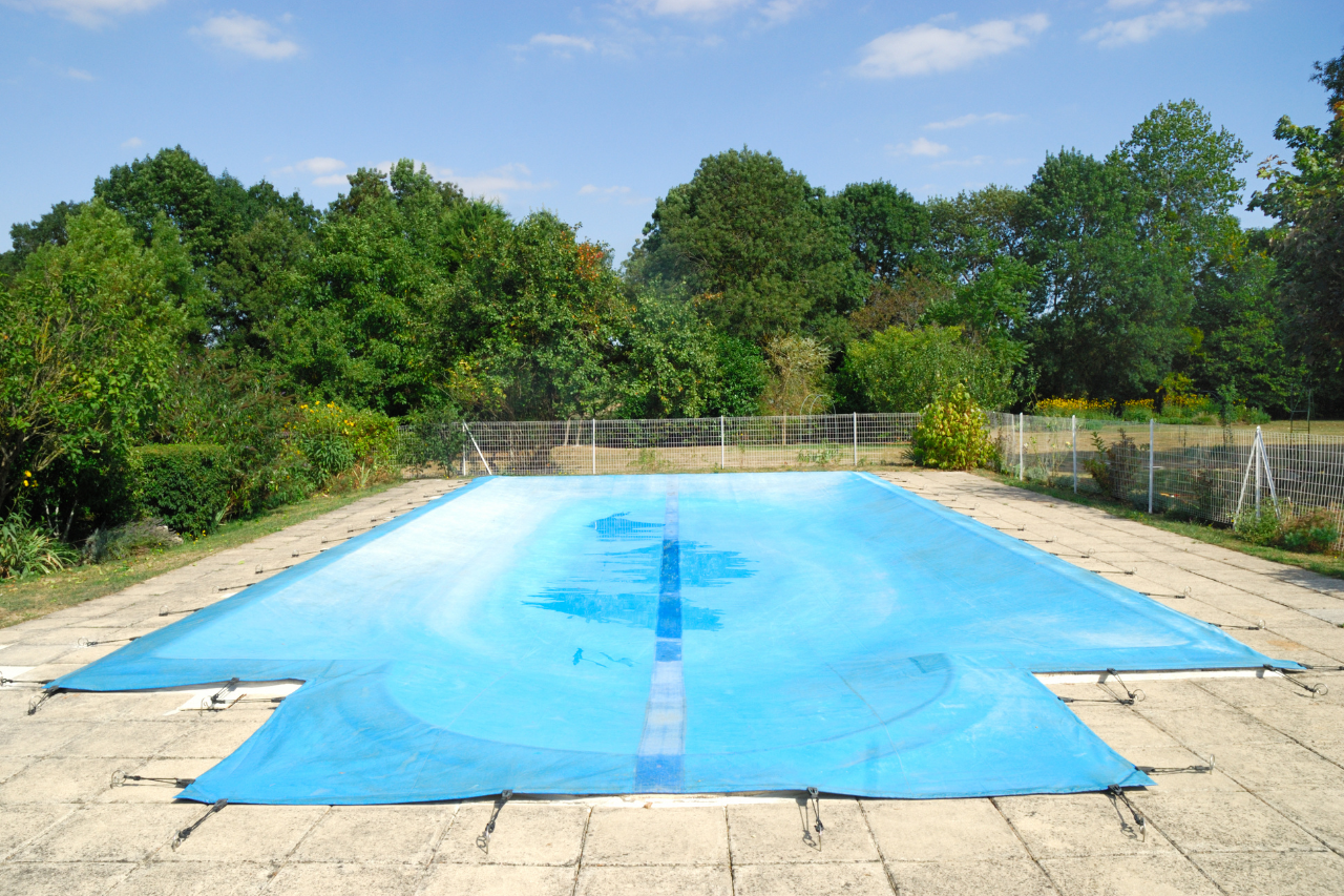 Cómo preparar tu piscina para el invierno y ahorrar en la próxima temporada